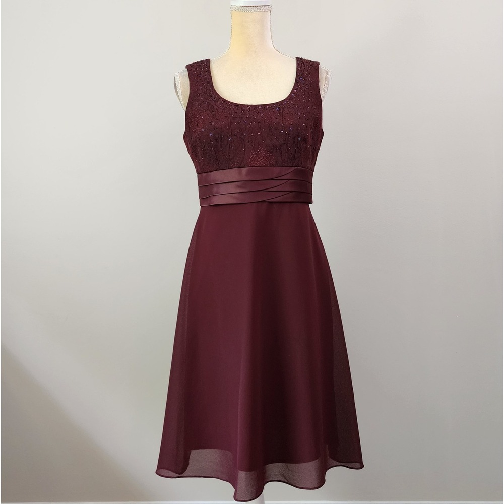 R&M RICHARDS Petites Burgundy Formal Occasion Beaded Bolero Jacket Dress Size 6P - Picture 12 of 12